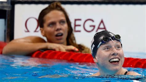 Us Swimmer Lilly King Beats Russian Rival For Olympic Gold After Finger Wag Goes Viral