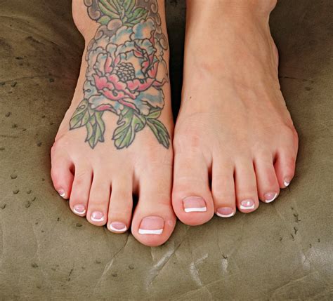 Emma Maes Feet