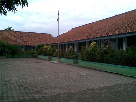 Sekolah.mu adalah sekolah dengan sistem blended learning pertama di indonesia. SDN Rancajawat II: SDN Rancajawat II, Gerbang dan Halaman ...