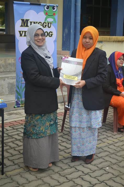 .penyampaian hadiah (1.4mb) dan streaming kumpulan lagu skrip pengacara majlis penyampaian hadiah (1.4mb) mp3 terbaru di metrolagu dan nikmati untuk melihat detail lagu skrip pengacara majlis penyampaian hadiah klik salah satu judul yang cocok, kemudian untuk link download skrip. SELAMAT DATANG KE LAMAN MAYA INTERAKSI SKLB: PENYAMPAIAN ...