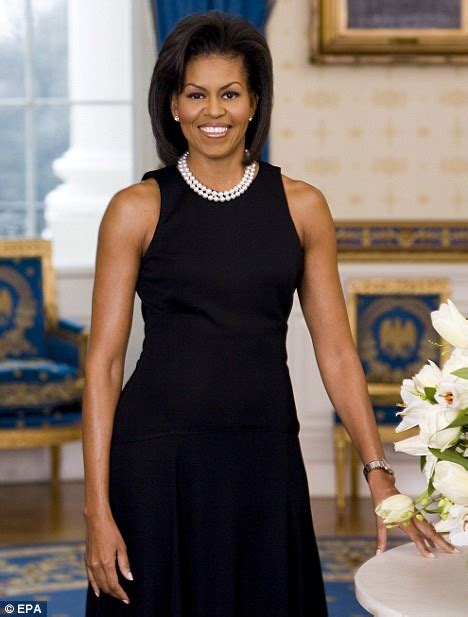 Michelle obama's appearances in sleeveless outfits have inspired some women to start toning their arms. Fashion pack blast Michelle Obama over her right to bare ...