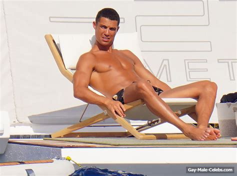 Cristiano Ronaldo Shirtless Strong ABS Photos Man Naked