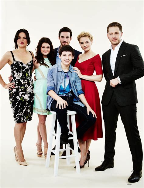 Once Upon A Time Cast Photo Shoots Comic Con 2014 Once Upon A Time Ouat Ouat Cast