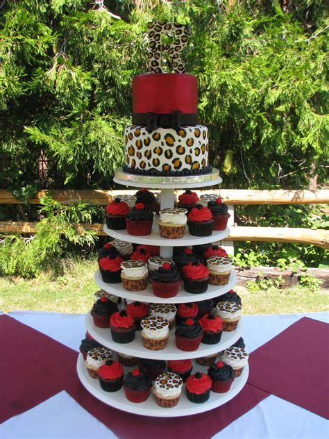 Pin By Tiffany Dennis On Cake Decorating Cheetah Print Wedding