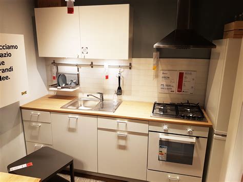 Hojea tu catálogo cómodamente pasa el ratón por encima de los productos y descubrirás todos sus detalles. Cucine ikea scopri il catalogo