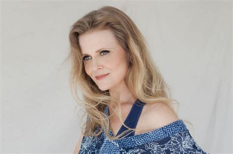 Tierney sutton — something cool 04:26. Jazz in Mainz: Tierney Sutton am 12. Mai im Kulturzentrum ...