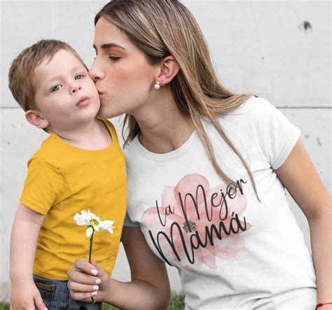 Camiseta Para Madres Floral La Mejor Mamá Tenvinilo