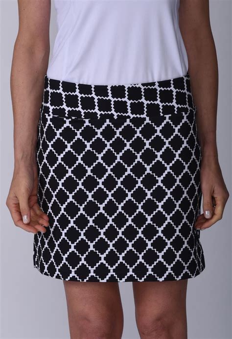 Golftini Ladies Jackpot Pull On Tech Skort Made With Black And White