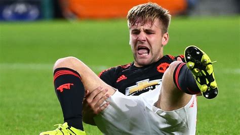 Manchester united defender luke shaw entered in the christmas spirit of giving in grand style by spending £10,000 ($12,800) on hampers from luxury london store harrods for manchester united. Manchester United's Luke Shaw breaks leg in Champions ...