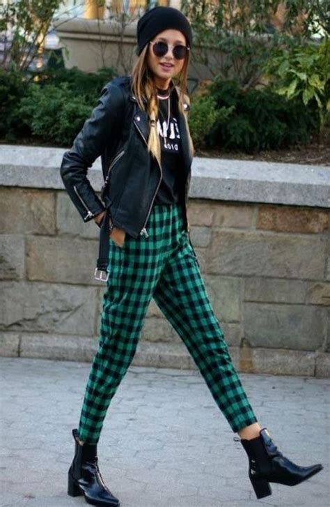 90s Grunge Fashion Trend Is Back For Ladies 2023 Street Style Review