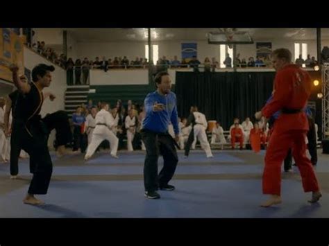 How realisitic is the cobra kai cafeteria fight scene? Crane Kick - Cobra Kai | Fight Scene ( Full clip ) - YouTube
