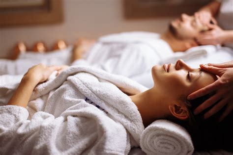 A Selection Of Luxury Couples Spa Packages All With The Aim Of De Stressing Cleansing And Then