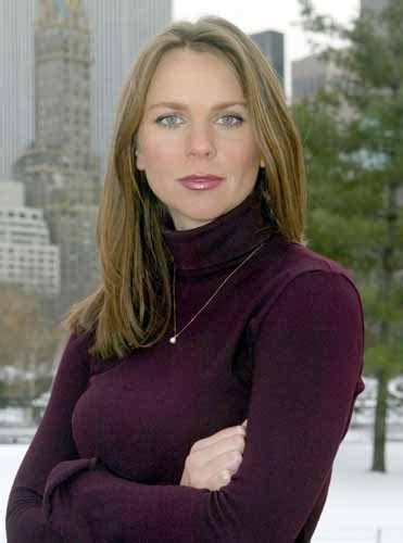 Feral Beast Beat Reporter Cbs S Lara Logan Assaulted By Mob In Cairo