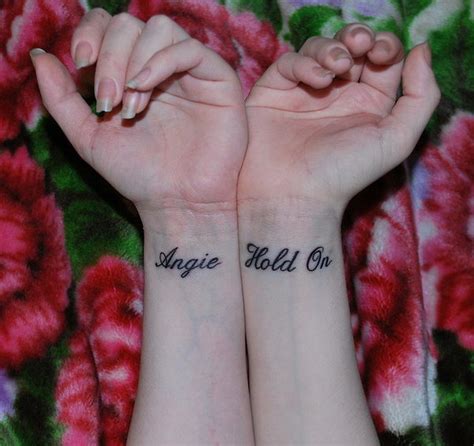 Cursive Name Tattoos On Forearm For Girls Várias Estruturas