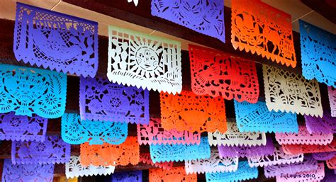 El día de muertos es una festividad que se celebra en mesoamérica, principalmente en méxico, los días 1 y 2 de noviembre. Experimentos del Día de Muertos | FabCafe Monterrey