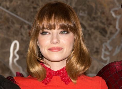 Emma Stone Debuts Short Haircut In Ny For Spider Man 2 Gigs Los