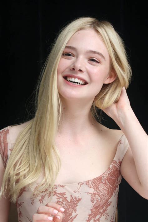 Elle Fanning Photo Of Pics Wallpaper Photo ThePlace