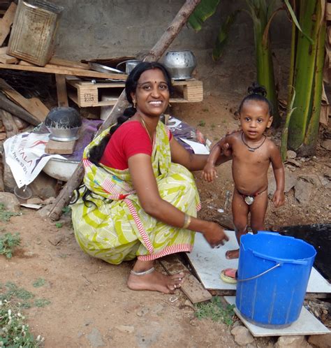 รูปภาพ คน ป่า เด็ก ทารก แม่ วัด วัฒนธรรม อินเดีย สลัม การอาบน้ำ 3288x3456 683590