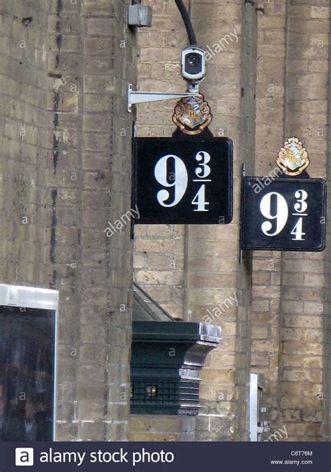 Platform 9 and 3 4 The new Harry Potter film 'Harry Potter ...