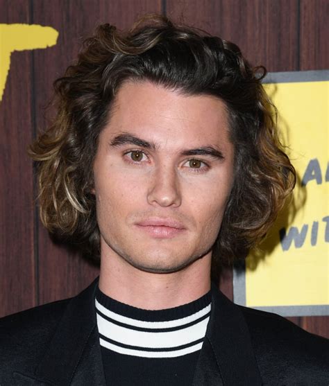 American actor chase stokes is the rising star from the netflix's outer banks who played the role of john b. Chase Stokes di Outer banks - Tutto su di lui - Età ...