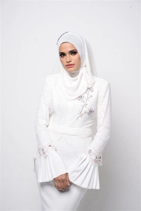 Check spelling or type a new query. Trend Baju Kahwin 2018 Yang Dijangka Hangat Untuk ...