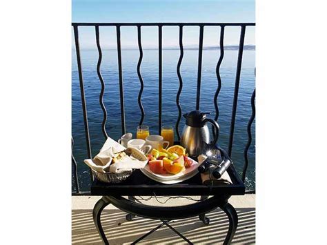 Candle bay inn is located in monterey, ca. Monterey Bay Inn Inns Monterey, CA 93940