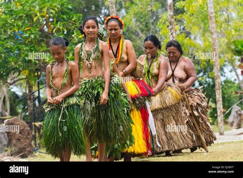 Yapese Girls Wearing Different Styles Of Grass Skirts At Yap Day Festival Yap Island Federated
