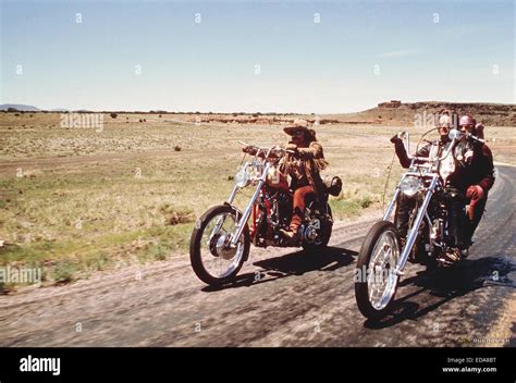Easy Rider Est Un Road Movie Américain 1969 écrit Par Peter Fonda