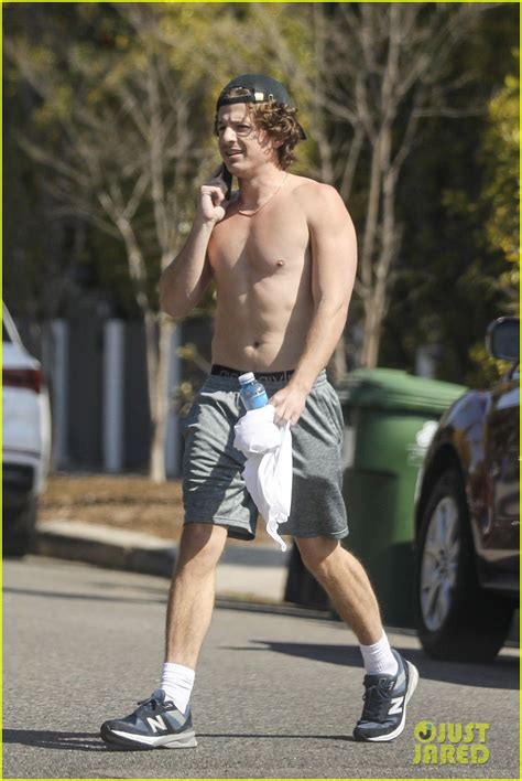 Photo Charlie Puth Shirtless After Gym 19 Photo 4534056 Just Jared