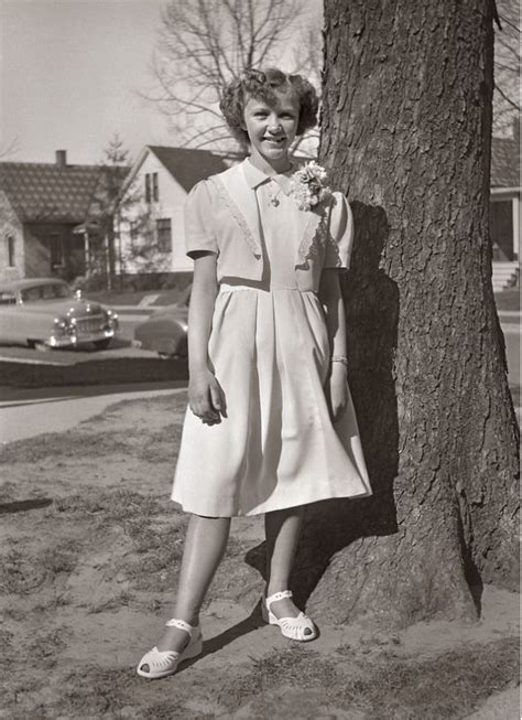 30 Cool Photos Show What Teenage Girls Wore In The 1940s 441