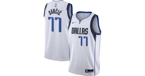 Machen sie sich bereit für den spieltag mit offiziell lizenzierten dallas. Dallas Mavericks Trikot Luka Doncic 77 2020-2021 Nike ...