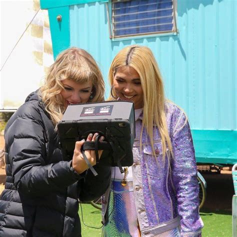 Taylor And Hayley Kiyoko On Yntcd Music Video Taylor Swift Gallery Taylor Taylor Alison Swift