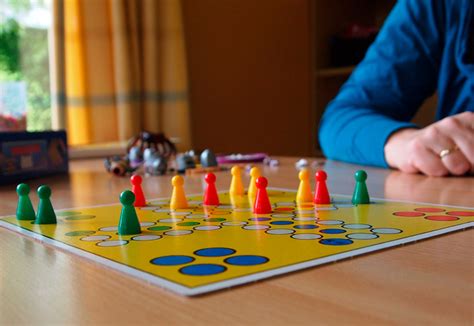 Fácil, son juegos de mesa en los que una de las partes participantes. Recupera tus mejores juegos de mesa - La Guía GO! | La ...