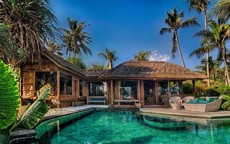 Breathtaking Beachfront Villas in Bali: 5 Experiences Worth Every Penny