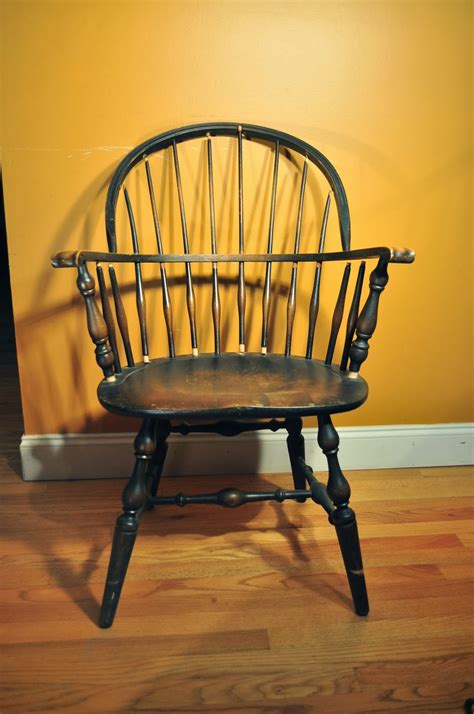 Crafted from solid oak, they showcase a squared windsor back for i bought four of these chairs in the color combination of black and natural. Confused Grain: Windsor Chair Repair