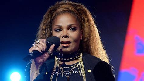Janet Jackson Gives Moving Emotional Speech About Womens Empowerment