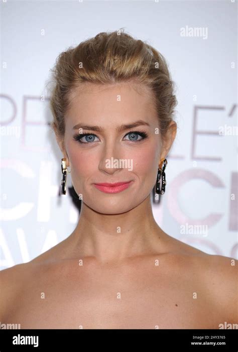 Beth Behrs Attending The 40th Annual Peoples Choice Awards Held At