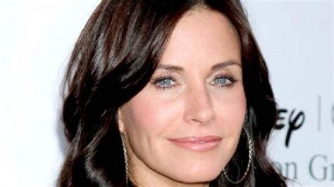 Courteney Cox Livre Les Premières Infos Sur Scream 4 Premierefr