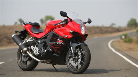 This model has modern features along with the removable seat cow. Hyosung GT250R 2014 STD - Price, Mileage, Reviews ...