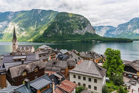 Hallstatt Am Hallstätter See Im Bild Kaufen 71424902 Lookphotos