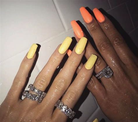 Kylie Jenner signature eternity band ring in COUTURE oval – Bijouterie