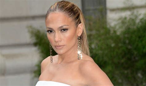 Jennifer Lopez Goes Topless For Film India Com
