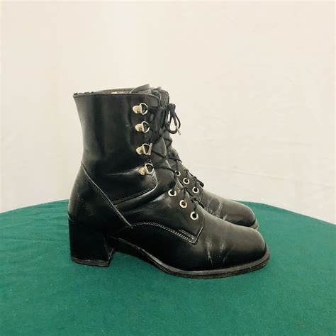 Sz 7 Vintage Short Black Genuine Leather 1990s Women Lace Up Ankle
