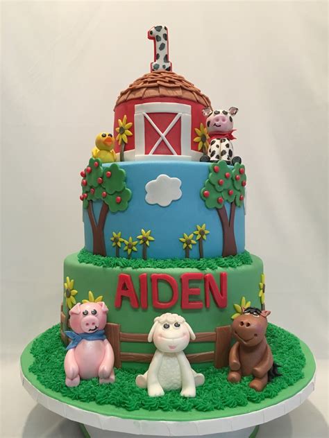 When you purchase a digital subscription to cake central magazine, you will get an instant and automatic. MyMoniCakes: Barnyard cake with fondant animal sculptures
