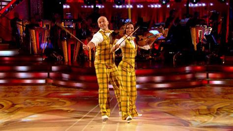 Strictly Come Dancing 2017 Simon Rimmers Partner Karen Tries To Get