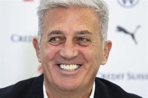 Jul 04, 2021 · swiss manager vladimir petkovic said his team could leave the european championship with their heads high after being eliminated by spain on penalty kicks in the quarter finals on friday. Vladimir Petković soll Rekord-Lohn erhalten - Telebasel