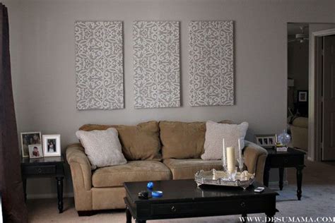 Now, roll more starch over the fabric and let it dry. DIY Fabric Wall Panels - De Su Mama