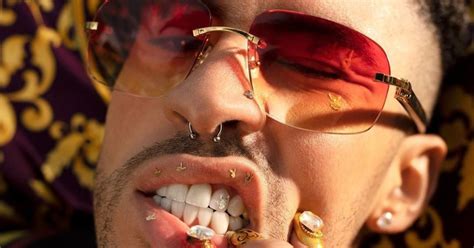 Bad bunny lands a historic debut on the new billboard 200 albums chart, as the puerto rican artist's yhlqmdlg bows at no. Bad Bunny DESPIADADAMENTE es atacado por una famosa ...