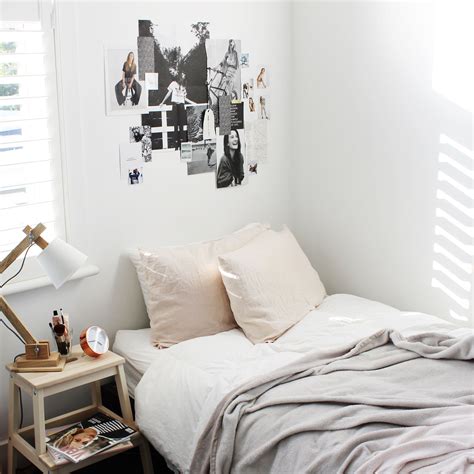 Pinterest T A S H Minimalist Dorm Dorm Inspiration Bedroom