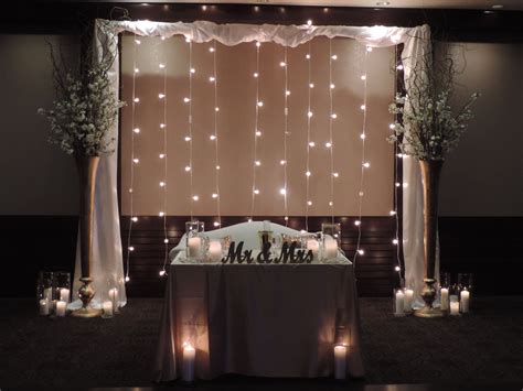 Sweetheart Table With Loveseat Sweetheart Table Backdrops Love Seat